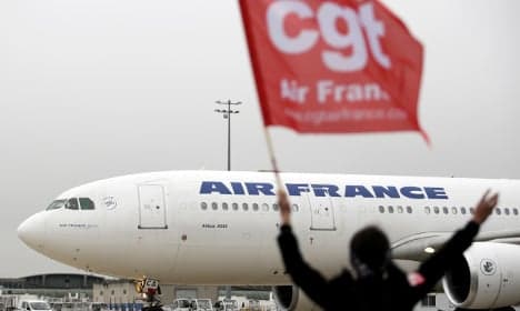 Air France workers strike as 2,900 jobs to go