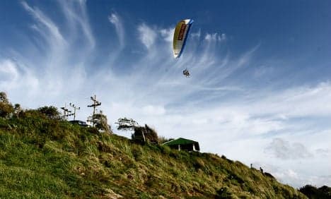 Austrian gets tangled up in paragliding lie