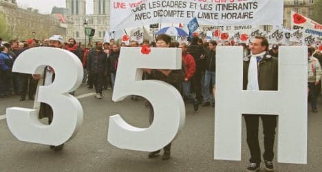 French union wants 35-hour work week cut to 32