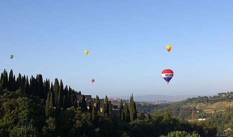 Italian students die in hot air balloon fall