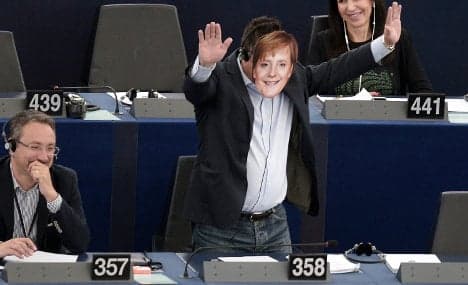 Italian MEP suspended over Nazi gestures