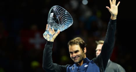 Federer makes great start at ATP Tour Finals
