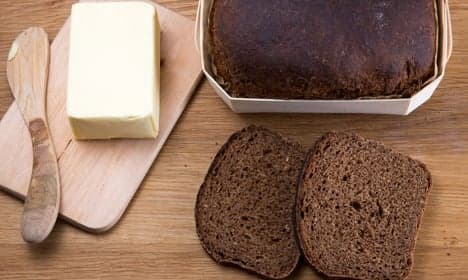 How to make Swedish sweet black bread