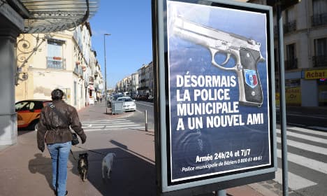 France to allow off-duty police to carry arms
