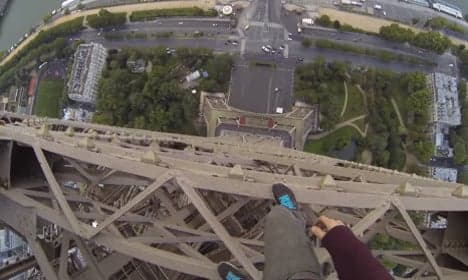 Video: British free-runner scales Eiffel Tower
