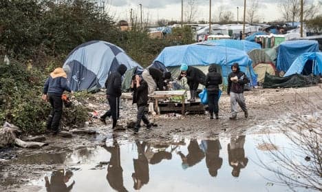 Top court tells France to improve Calais camp