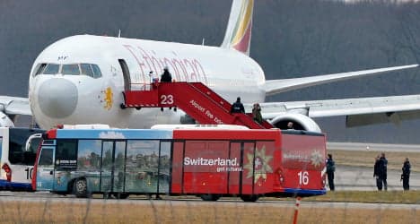 ‘Paranoid’ hijack pilot faces no Swiss charges