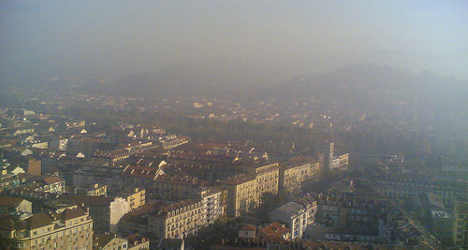 Smog: Italian cities offer free bus and metro rides