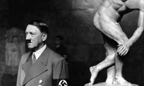 Hitler really did have just one ball: historian