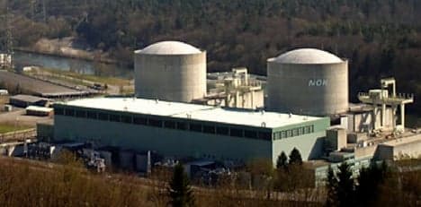 Reopening of oldest nuclear reactor delayed