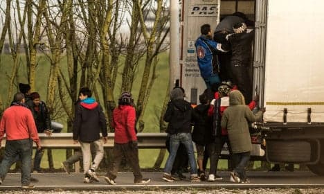 Jihadis may be hiding in Calais, says ex-terror cop