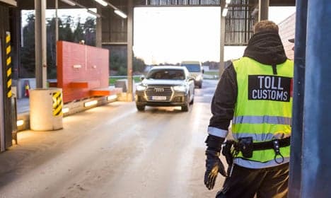 Norway extends border controls once again