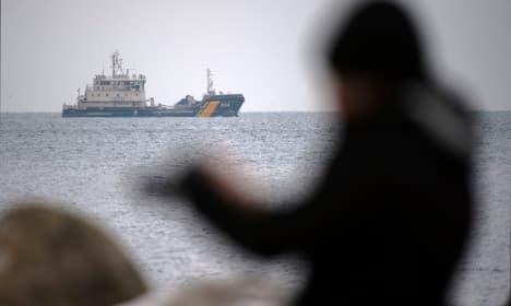 Sweden checks change refugee flow around EU