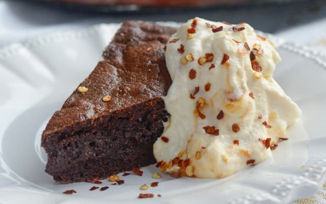 Recipe: How to make 'kladdkaka' – Swedish chocolate cake