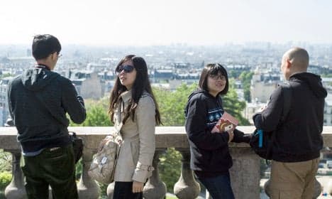 France to woo Chinese by cutting visa process