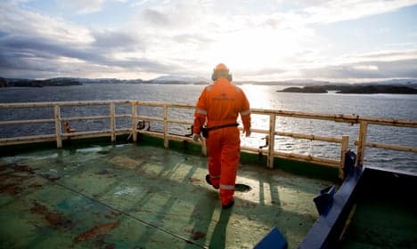Statoil cuts investments after heavy 2015 losses