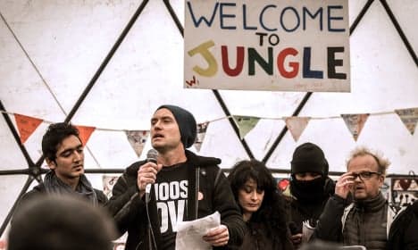 Jude Law leads campaign on refugee plight in Calais camp