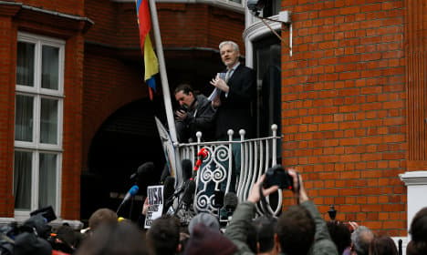 Assange lawyers ask Sweden to drop warrant