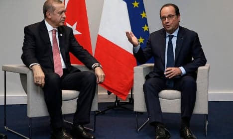 'No concessions' to Turkey in migrant deal: Hollande