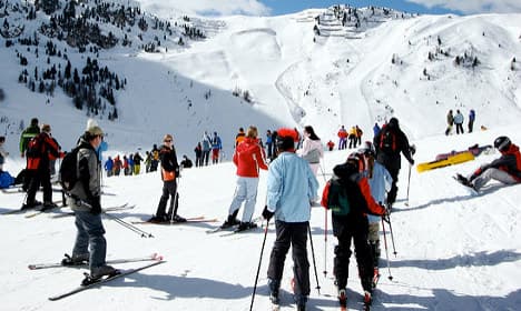 Man dies in crash with fellow skier on Alps piste