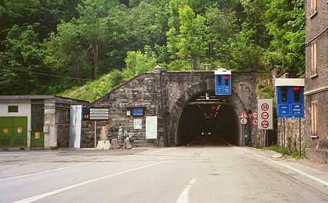 Italian Alpine tunnel advances just 50cm a day