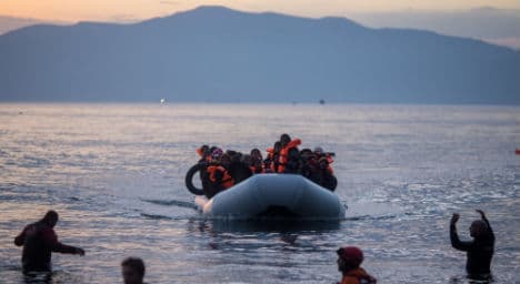 Italy migrant route must end, says Austria