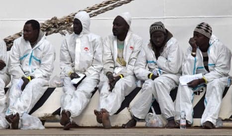 Two migrants dead as Italy rescues 2,000 off Libya