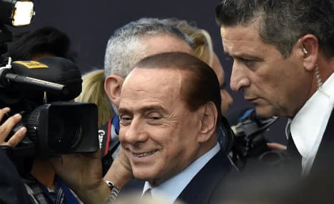 Chinese make bid for Berlusconi's AC Milan: reports