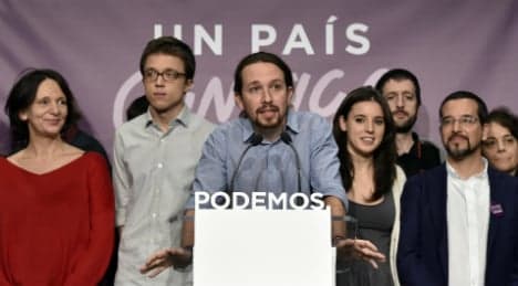 Podemos starts referendum on backing Socialist-led govt
