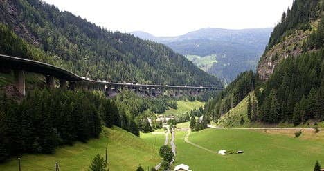 Austria to begin controls on Italian border in May