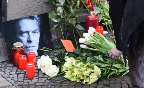 Berlin to honour Bowie with plaque outside old flat