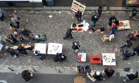 Parisians sue City Hall as streets turn into 'public bin'