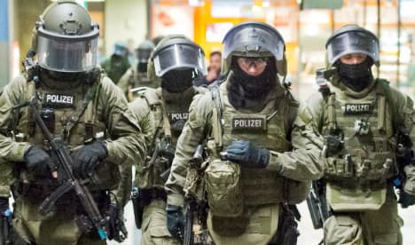 Elite anti-terror cops collar five far-right suspects