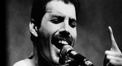 Was Freddie Mercury a better singer than Pavarotti?