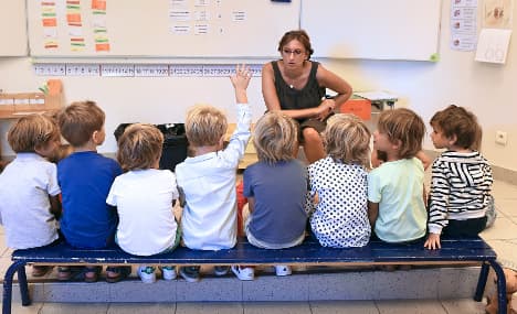 France to put €1 billion into improving teachers' pay