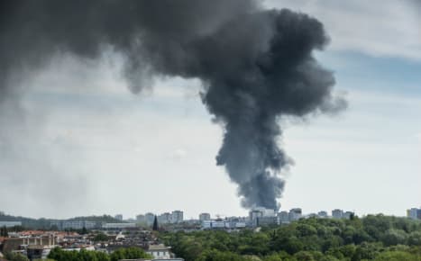Explosions heard as fire rips through Berlin supermarket