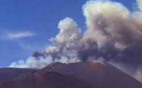 Huge ash cloud over Etna as volcano erupts again