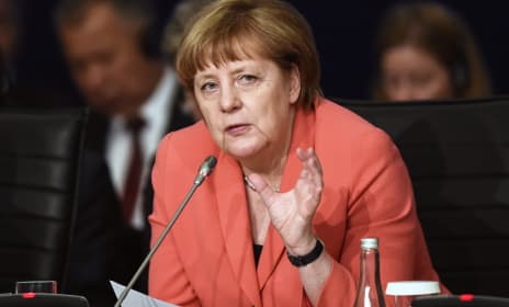 Merkel hails Franco-German relations after Verdun invite