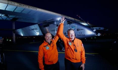 Pioneering Swiss solar pilots 'make sci-fi a reality'
