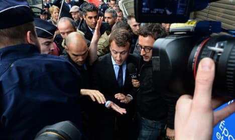 VIDEO: France's economy minister pelted with eggs