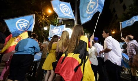 PP win most seats and PSOE cling on to second place