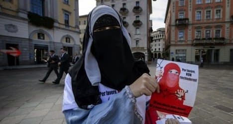 Saudis warn tourists to respect Swiss burqa ban