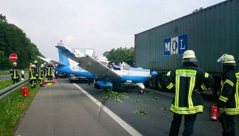 Plane hits oncoming truck in Autobahn emergency landing