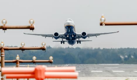 Prosecutors raid Ryanair staff rooms at 6 German airports