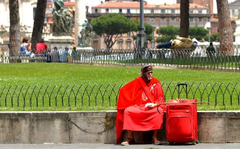 Rome's new mayor banishes photo gladiators