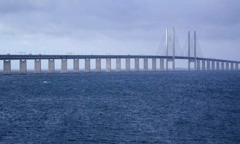 Öresund Bridge to get a huge new paint job