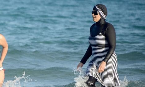 Burqini bans 'dividing France's Muslim women'