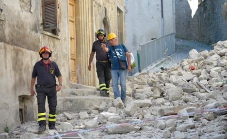 Romania PM is first EU leader to visit quake zone
