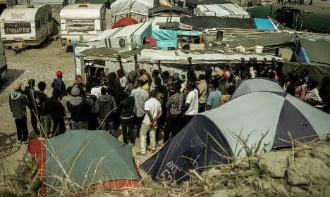 Bulging Calais camp now home to '9,000 refugees'