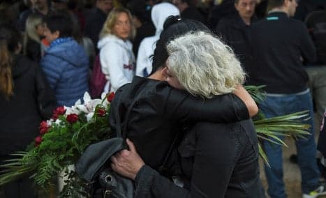 Amid ruins, Italy mourns quake victims